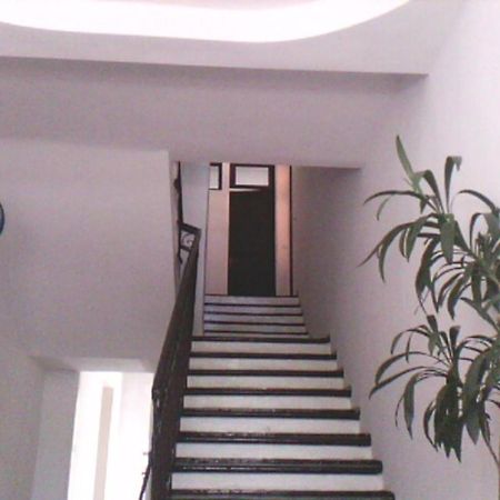 באטומי White Guest House מראה חיצוני תמונה
