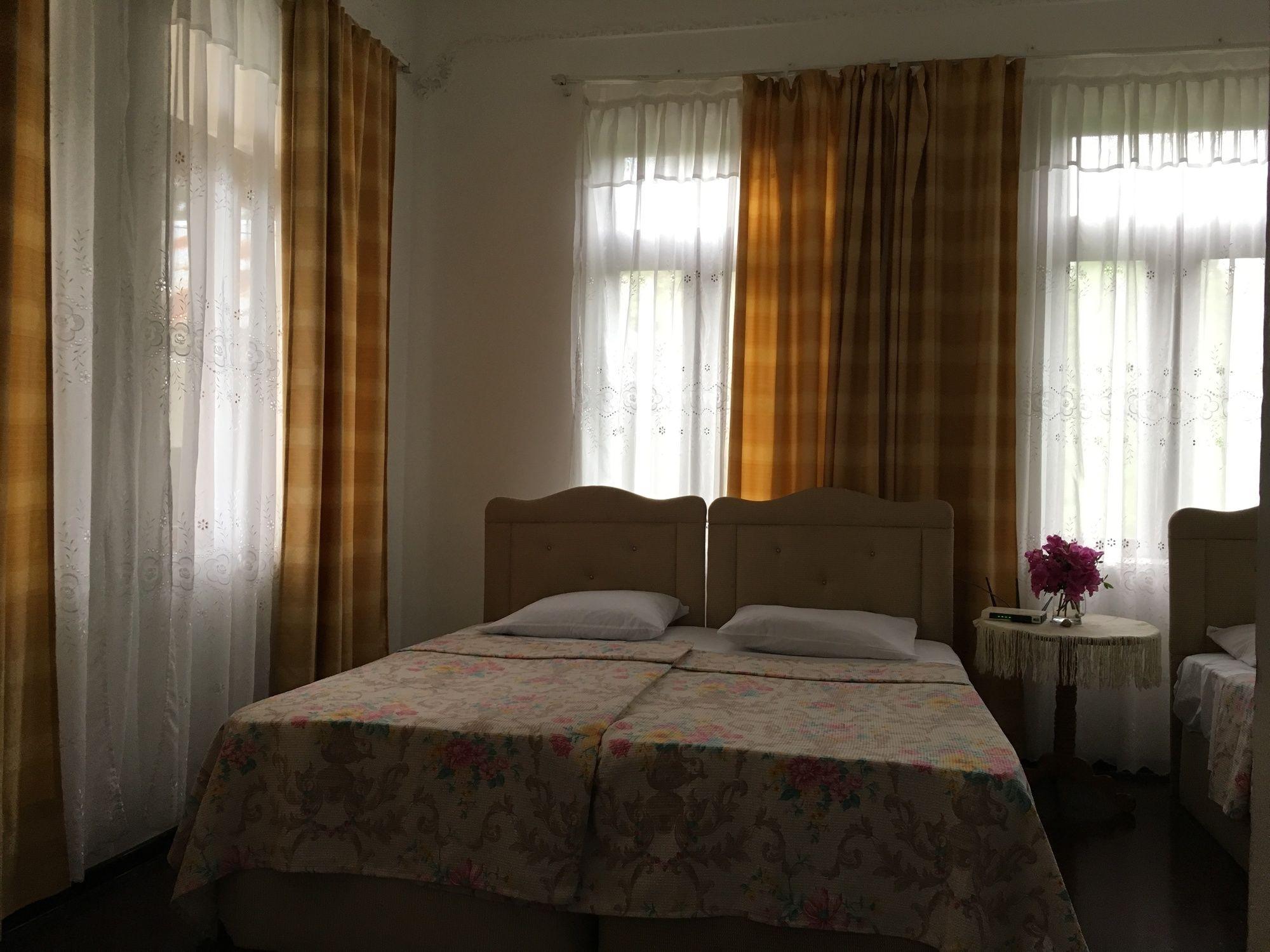 באטומי White Guest House מראה חיצוני תמונה