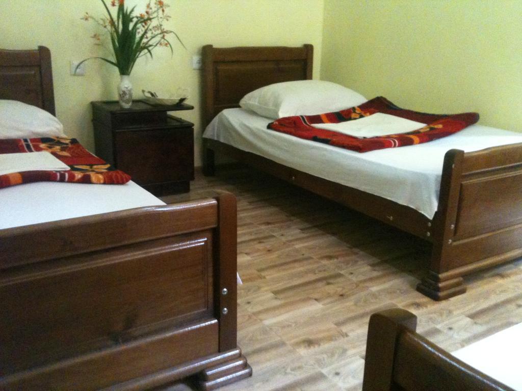 באטומי White Guest House חדר תמונה