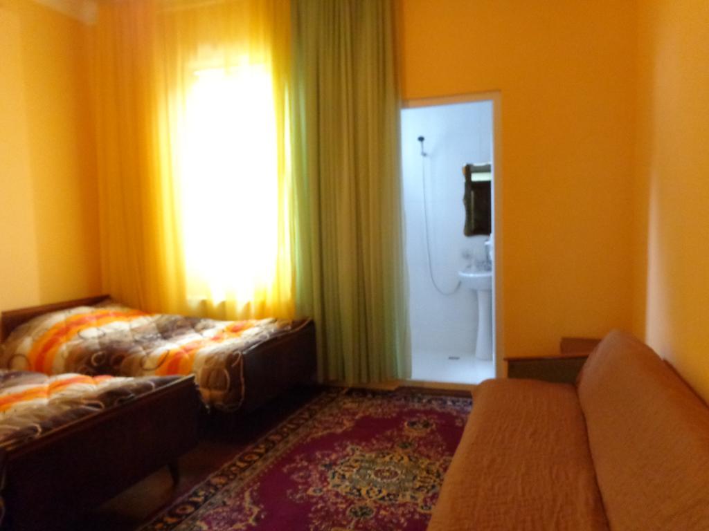 באטומי White Guest House מראה חיצוני תמונה