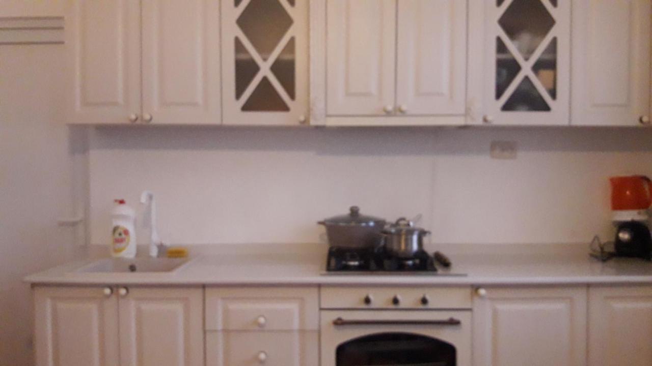 באטומי White Guest House מראה חיצוני תמונה